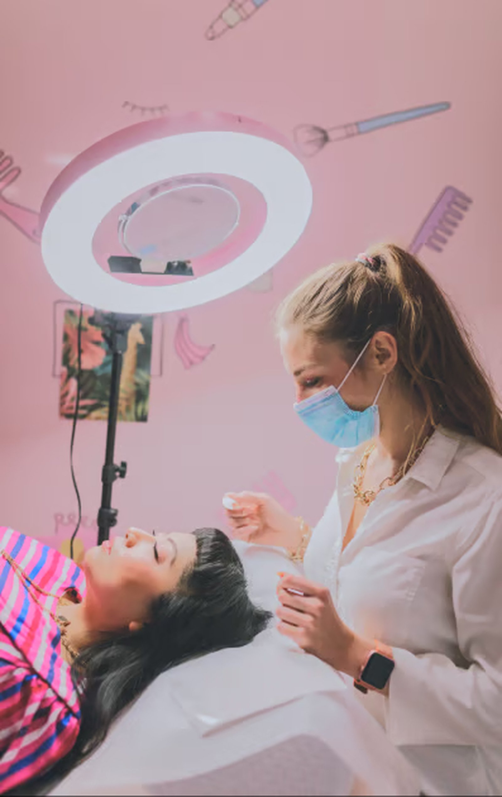 Therapist giving a deep tissue massage in La Fortuna